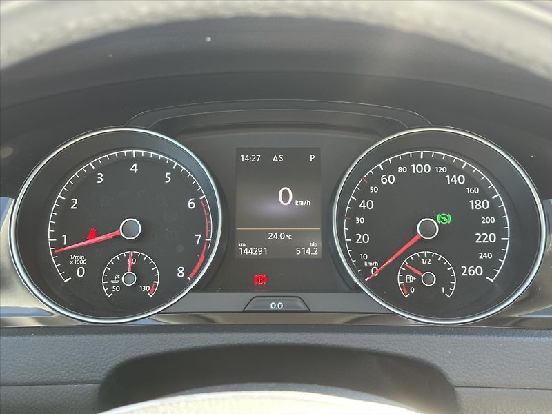 Volkswagen Golf 1,4 TSI 90kW DSG Highline Xeno - fotka 18 z 35