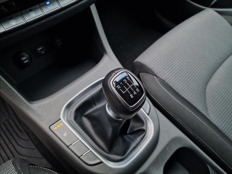 Hyundai i30 1.0 T-Gdi Comfort,ČR,1.Maj - fotka 29 z 47
