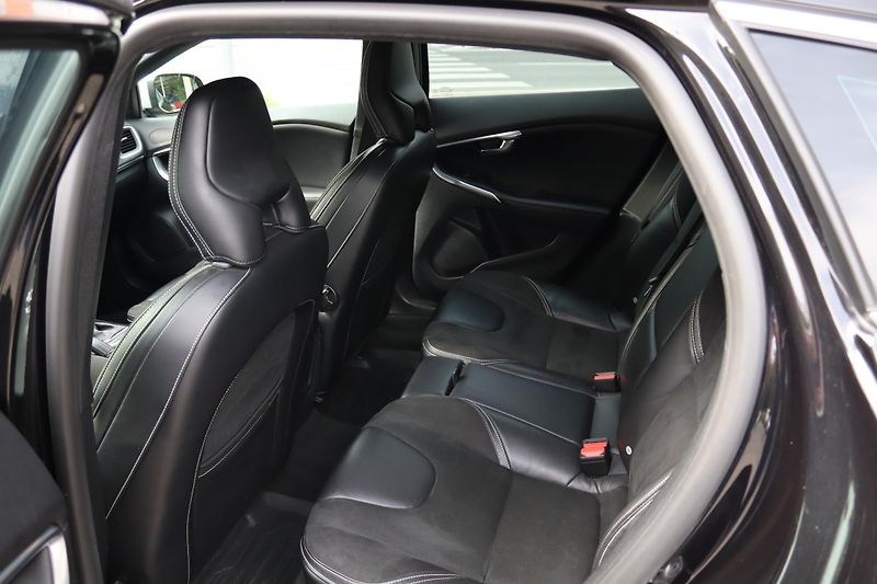 Volvo V40 Volvo V40 R-Design 140kW - fotka 40 z 55