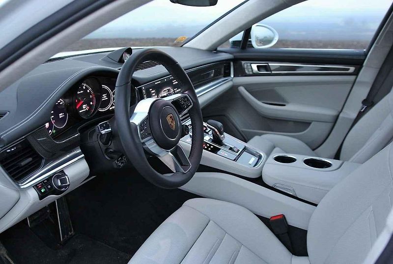 Porsche Panamera Turbo Sport Turismo.