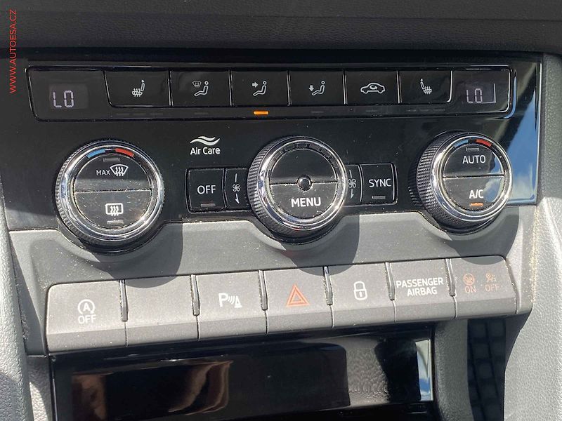 Škoda Karoq (2018) 1.5 TSi, Ambition, DSG, TZ - fotka 15 z 20