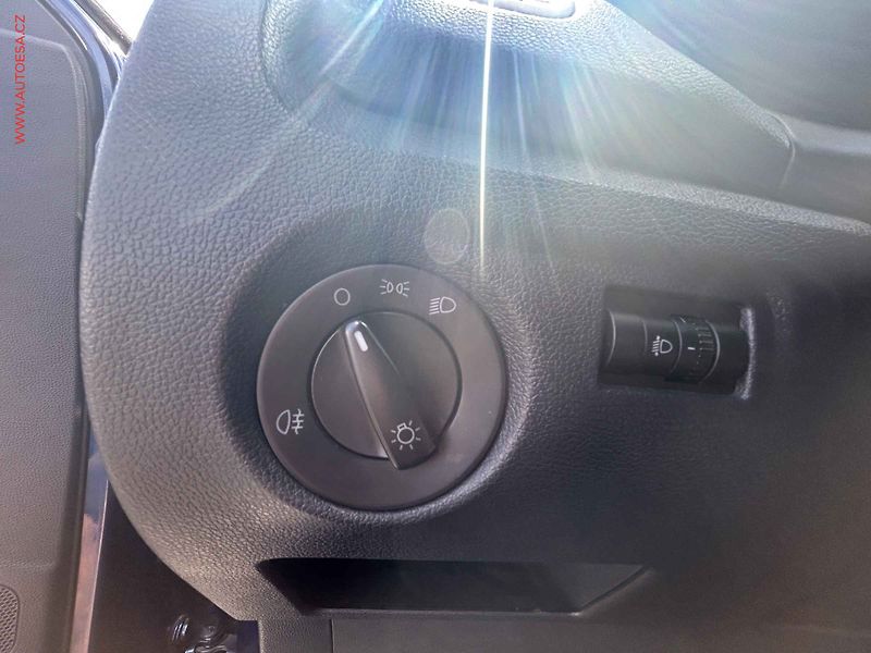 Škoda Fabia (2008) 1.2 12V, 1.maj,ČR, servis - fotka 11 z 13