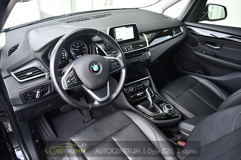 BMW Řada 2 216d GRAND TOURER TAŽNÉ 7MÍST - fotka 9 z 54