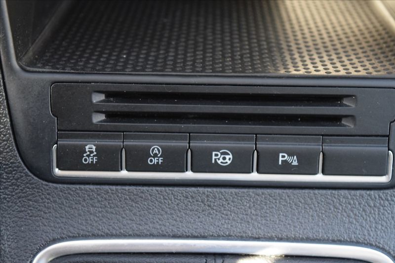 Volkswagen Tiguan 1,4 TSI 90KW BI-XENON PANORAMA - fotka 36 z 44