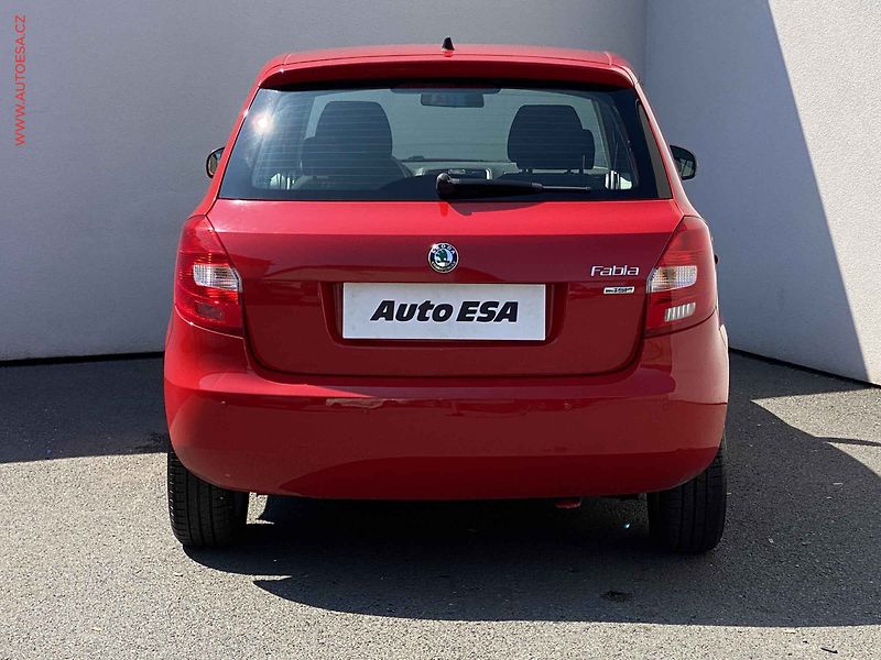Škoda Fabia (2011) 1.2 TSi, Ambiente, park. - fotka 5 z 14