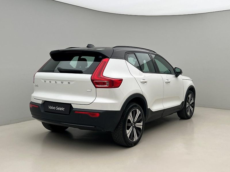 Volvo XC40 CORE RECHARGE SINGLE MOTOR AUT - fotka 13 z 46