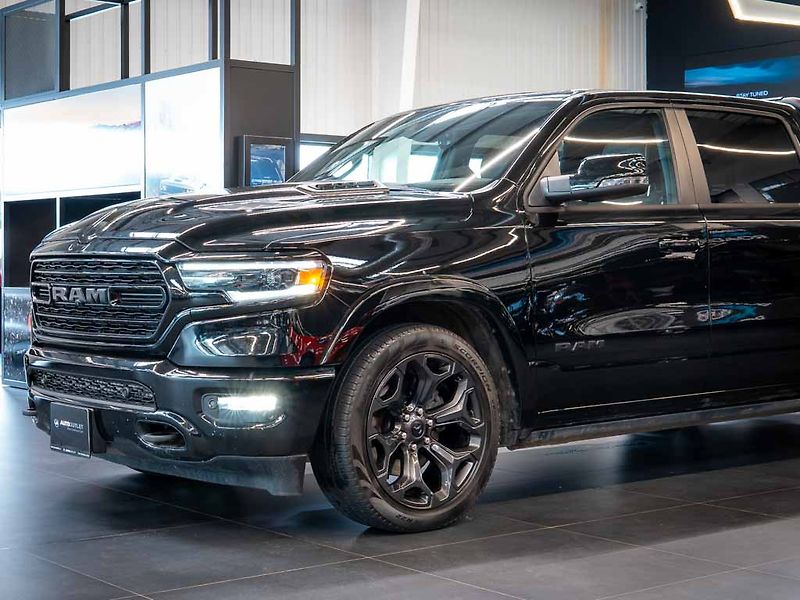 Dodge RAM (2024) 5.7 Limited Night Edition - fotka 11 z 47