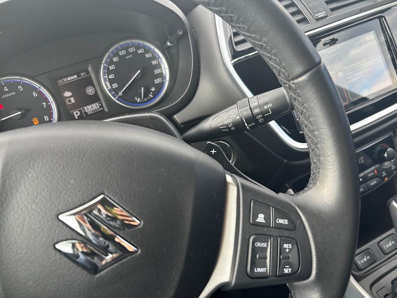 Suzuki SX4 S-Cross 1.4 Boosterjet Premium Hybrid - fotka 17 z 27