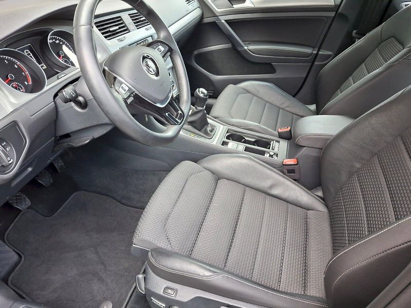 Volkswagen Golf (2017) Comfort 1,4TSi 92kW - fotka 6 z 32
