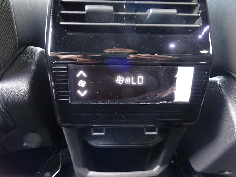 Peugeot 5008 (2026) BUSINESS Hybrid 145k e-DCS6 - fotka 19 z 47