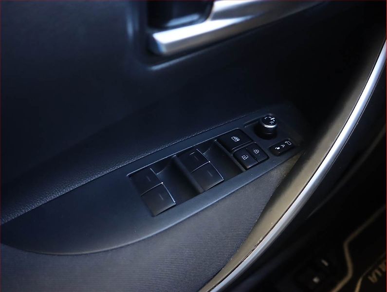 Toyota Corolla (2020) Style 1.8 Hybrid, Automat - fotka 19 z 21