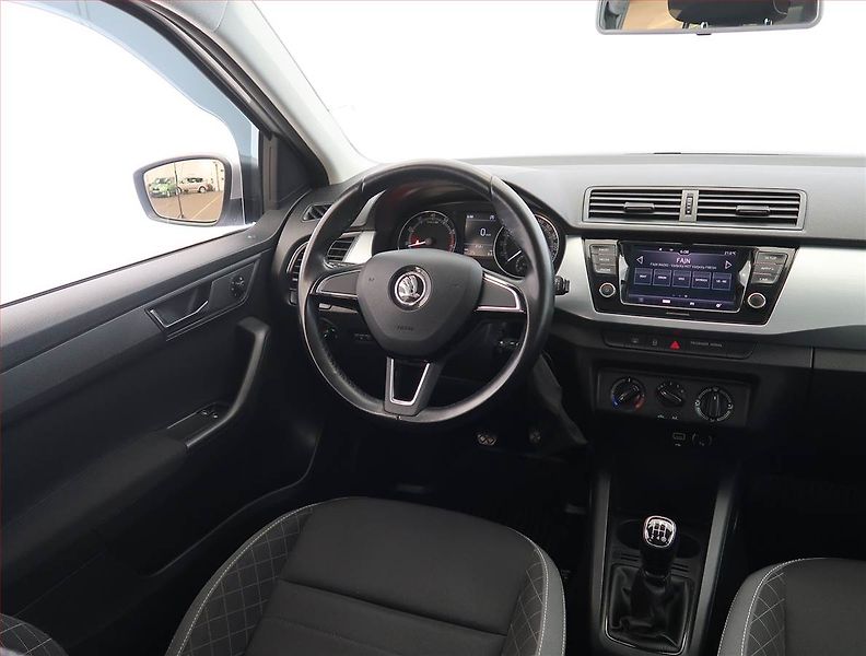 Škoda Fabia (2018) Ambition 1.0, Serv.kniha - fotka 7 z 19