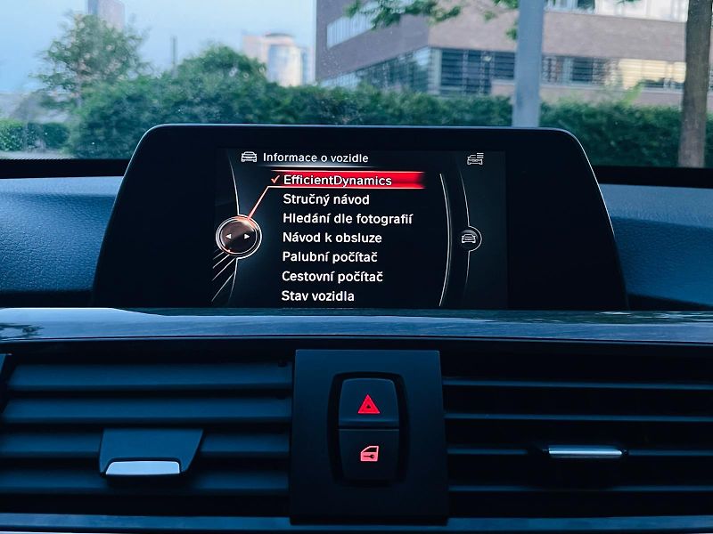 BMW Řada 3 318D GT MANUÁL KAMERA VÝHŘEV  - fotka 40 z 46