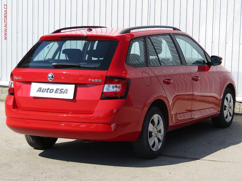 Škoda Fabia (2015) 1.2 TSi, 1.maj,ČR, Ambition - fotka 4 z 15