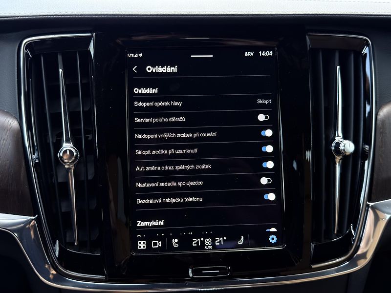 Volvo V90 CrossCountry B5 AWD //POLESTAR - fotka 40 z 45