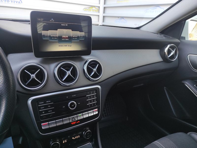 Mercedes-Benz GLA 200d 4MATIC,AT,ČR - fotka 16 z 42