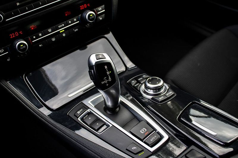 BMW Řada 5 - fotka 16 z 22