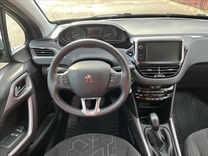 Peugeot 2008 1,2 PureTech 81KW 1.MAJITEL ČR - fotka 14 z 40