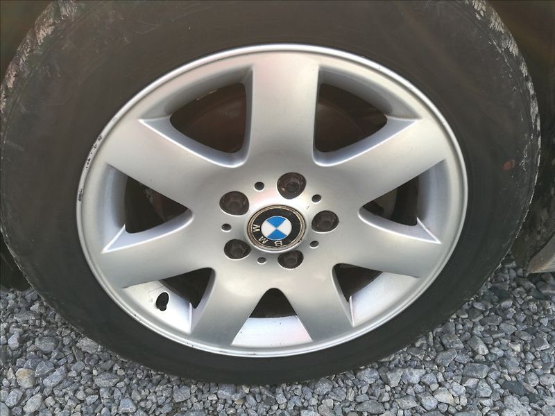 BMW Řada 3 2,0 d 320d - fotka 15 z 19