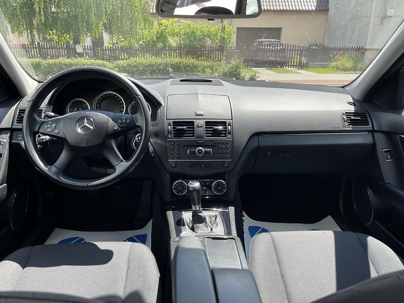 Mercedes-Benz Třídy C 200 CDI 100 KW ALU SERVIS - fotka 12 z 14