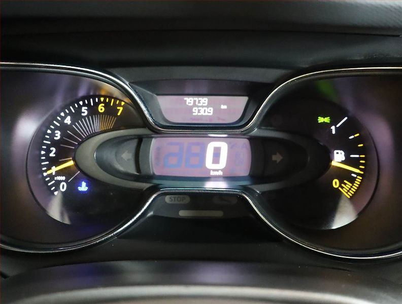 Renault Captur (2014) 0.9 TCe, Navi, Tempomat - fotka 11 z 18