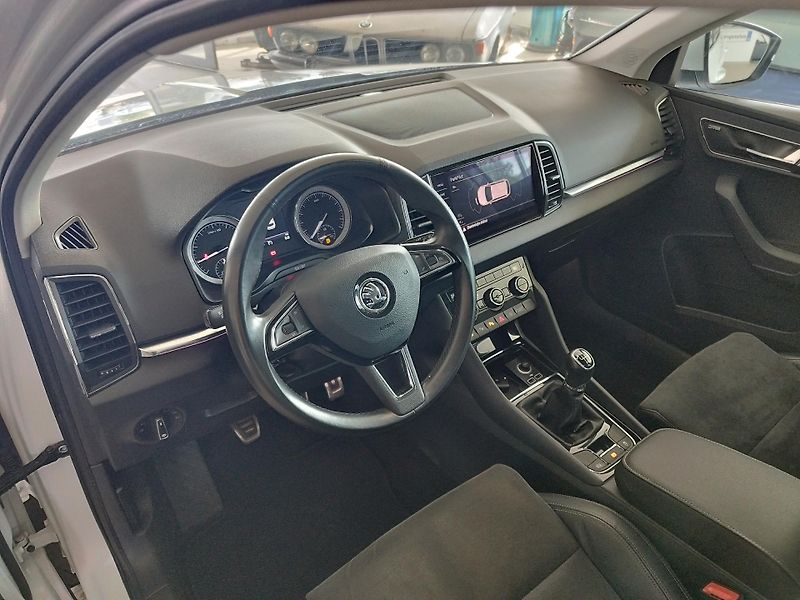 Škoda Karoq (2017) 1,0TSI,85KW,FULL,LED,ALU,KŮŽE - fotka 19 z 34