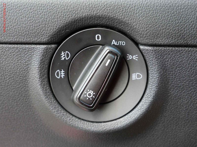 Škoda Octavia (2017) 2.0 TDi 4x4, ČR, Style, DSG - fotka 12 z 24