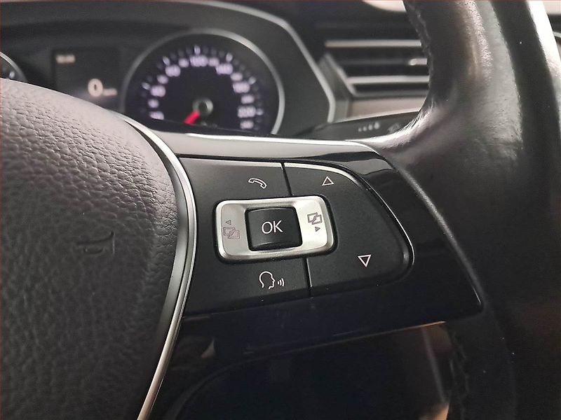 Volkswagen Passat (2016) Highline 2.0 TDI, Kůže, Navi - fotka 22 z 23