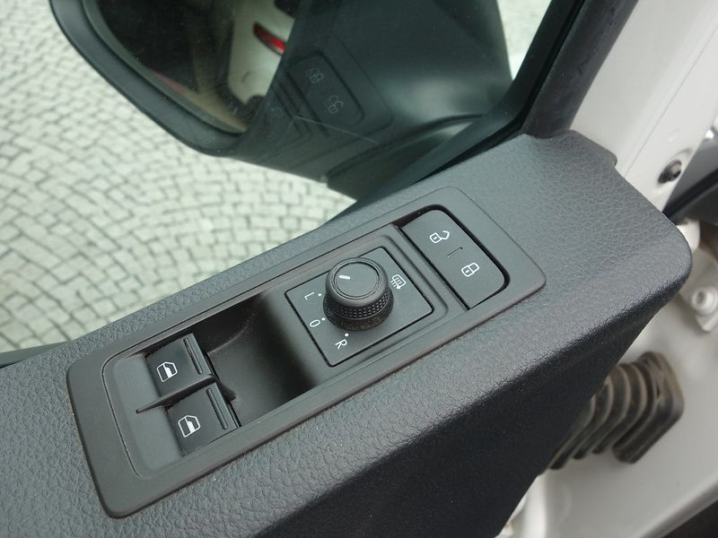 Volkswagen Transporter (2019) 2.0TDI*110KW*30000KM*KLIMA*CZ! - fotka 35 z 47
