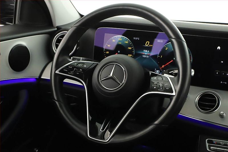 Mercedes-Benz Třídy E (2020) AMG Paket E 220 d 4MATIC - fotka 15 z 21