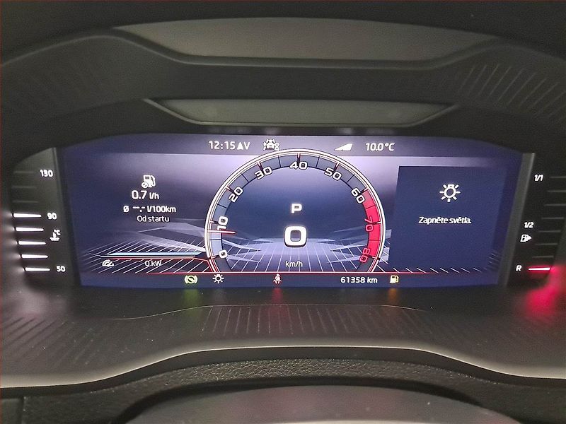 Škoda Karoq (2023) Sportline 1.5 TSI - fotka 11 z 17