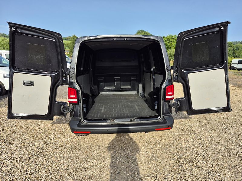 Volkswagen Transporter (2018) T6 110Kw Comfort  - fotka 25 z 33