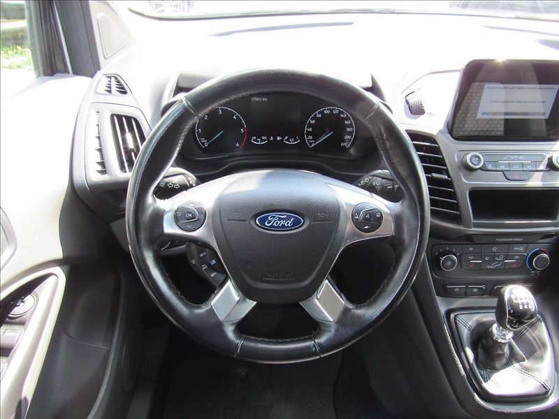 Ford Tourneo Connect 1,5 TDCi 88kW 5 Míst Long - fotka 12 z 32