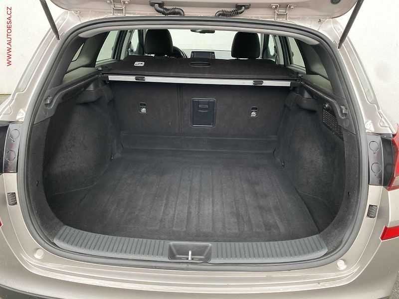 Hyundai i30 (2020) 1.4 i, 1.maj,ČR, servis - fotka 7 z 20