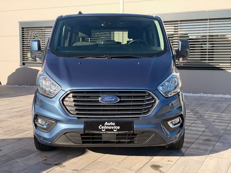 Ford Tourneo Custom (2022) Titanium 2.0TDCi 96kW L2 - fotka 2 z 35