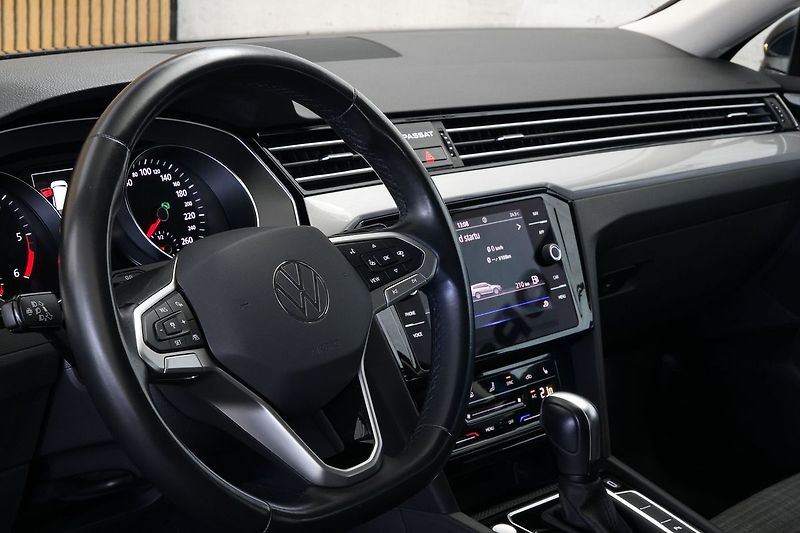 Volkswagen Passat 2.0TDI 110kW DSG Tažné Kamera - fotka 15 z 30