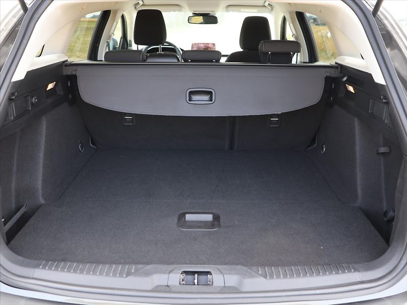 Ford Focus 1,0 EB 92kW EDIT Aut.klima Nav - fotka 10 z 37