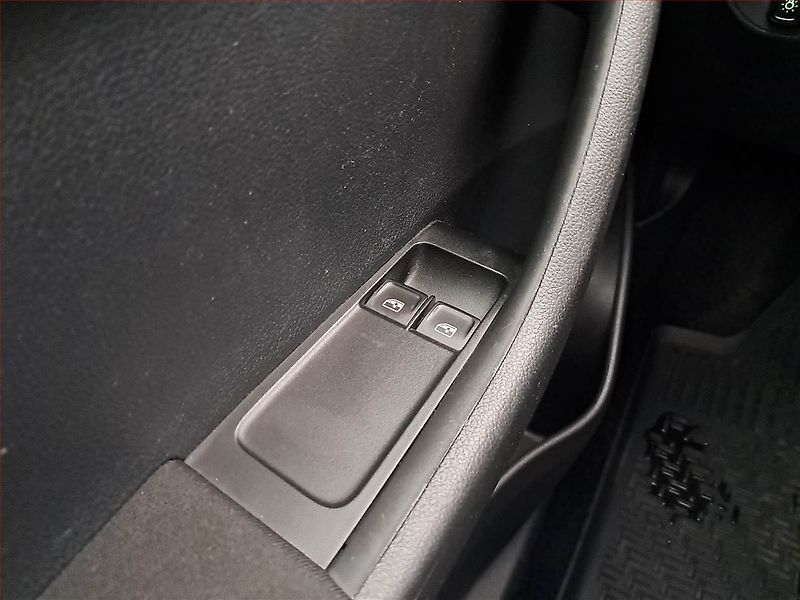 Škoda Fabia (2015) 1.4 TDI, ČR,1.maj - fotka 14 z 17