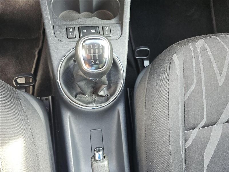 Škoda Fabia II 1,2TSi 63 KW Fresch STK - fotka 21 z 41