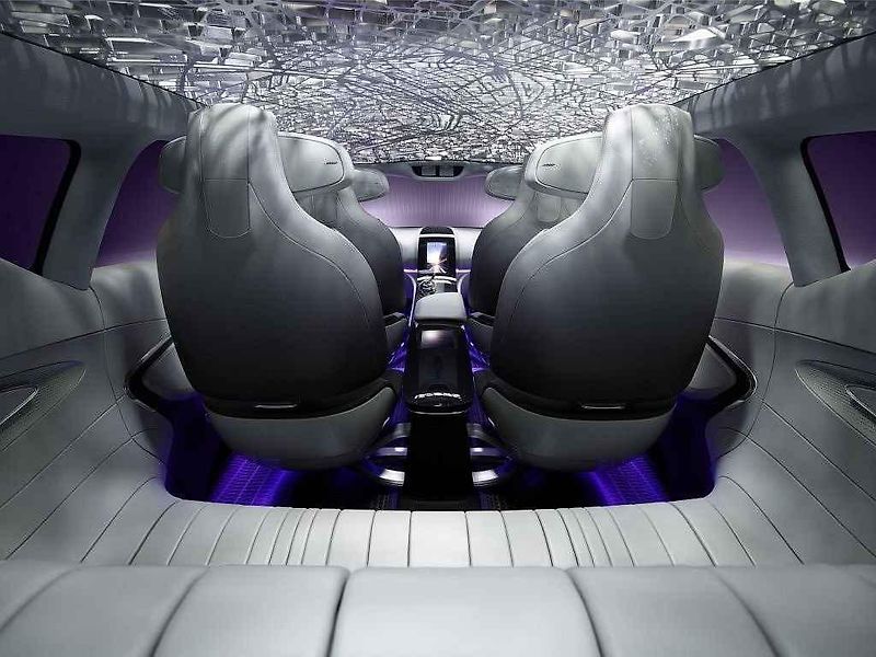 Koncept Renault Initiale Paris.