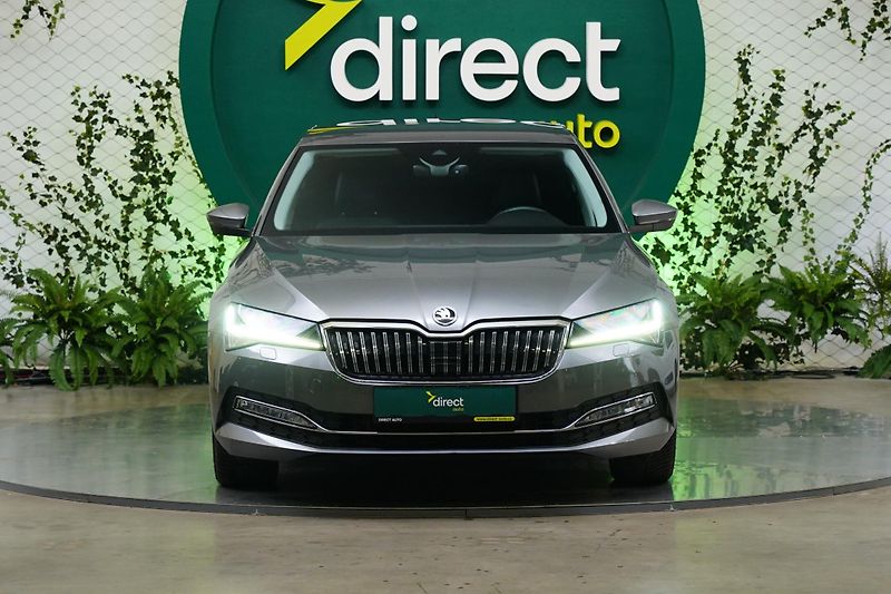 Škoda Superb - fotka 4 z 29