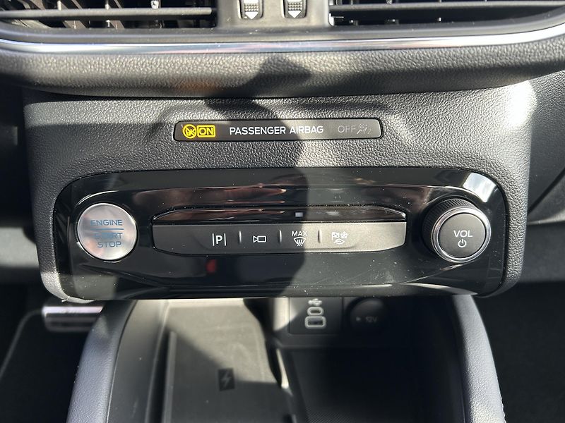 Ford Kuga Active X 2,5 HEV 134kW AWD - fotka 34 z 37