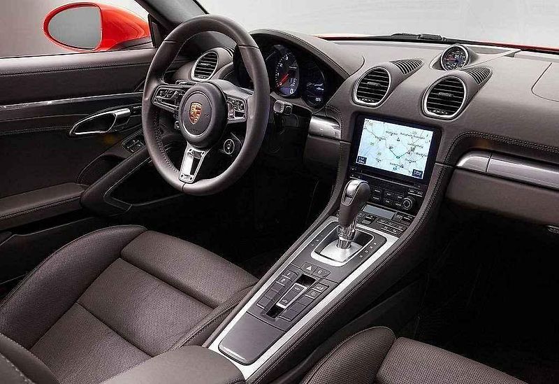 Porsche 718 Boxster.