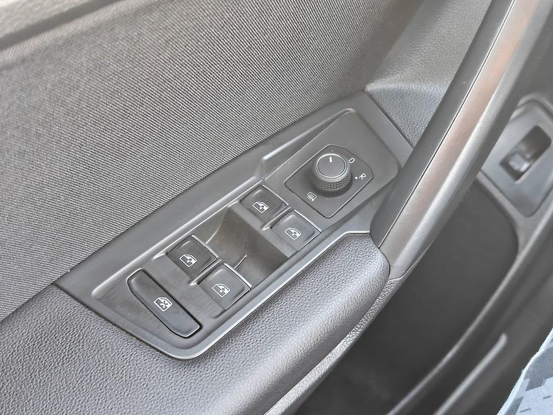Volkswagen Tiguan Life 7DSG 1,5TSi - fotka 17 z 20