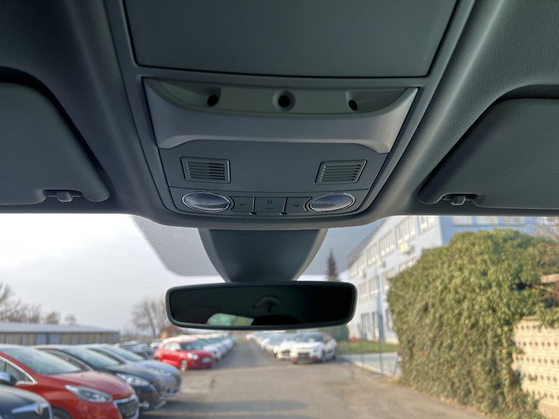 Škoda Karoq Style 1.5TSi DSG KAMERA NAVI - fotka 24 z 50