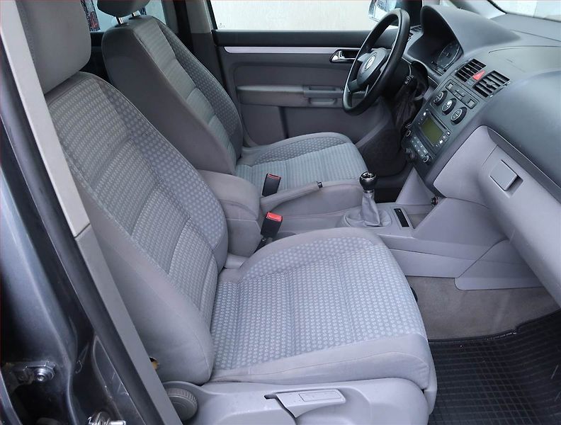 Volkswagen Touran (2003) Comfortline 1.9 TDI - fotka 9 z 15