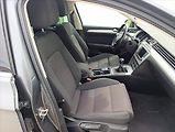 Volkswagen Passat 1,6 TDi Aut.klima Navi Kamera - náhled 27