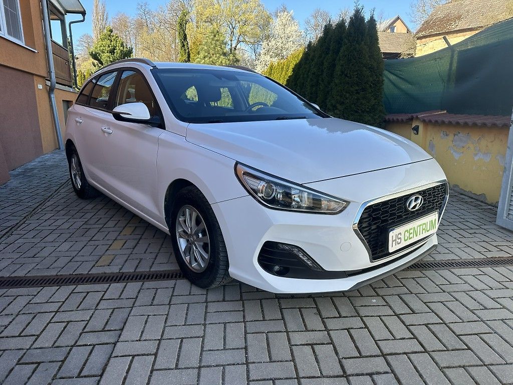 Hyundai i30 1.3 CRDi 85kW serviska