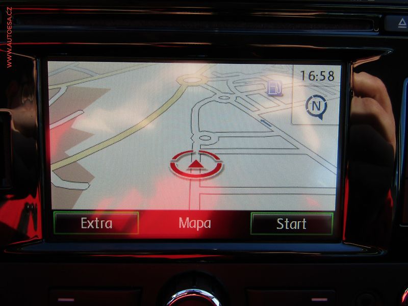 Škoda Superb (2012) 1.4TSI, AC, temp - fotka 13 z 18