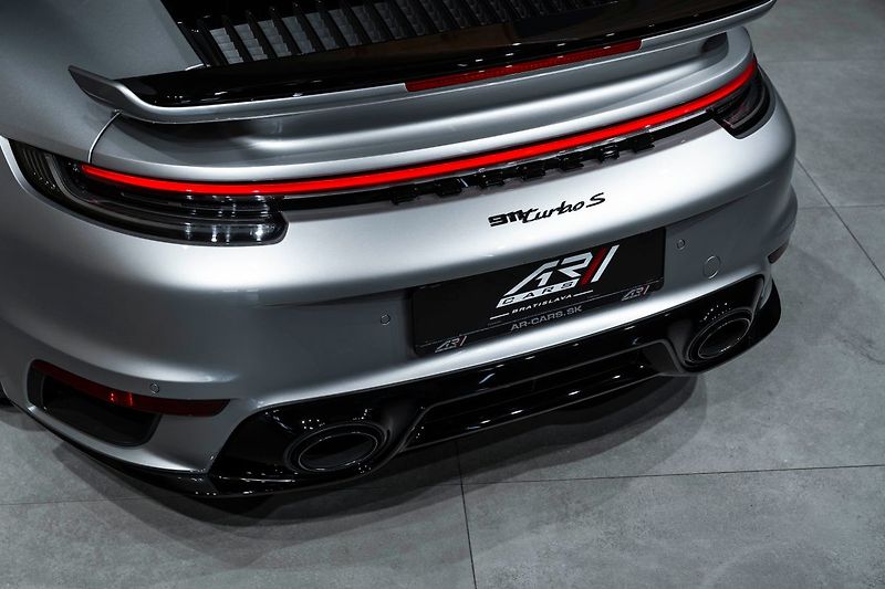 Porsche 911 Turbo S - fotka 21 z 22
